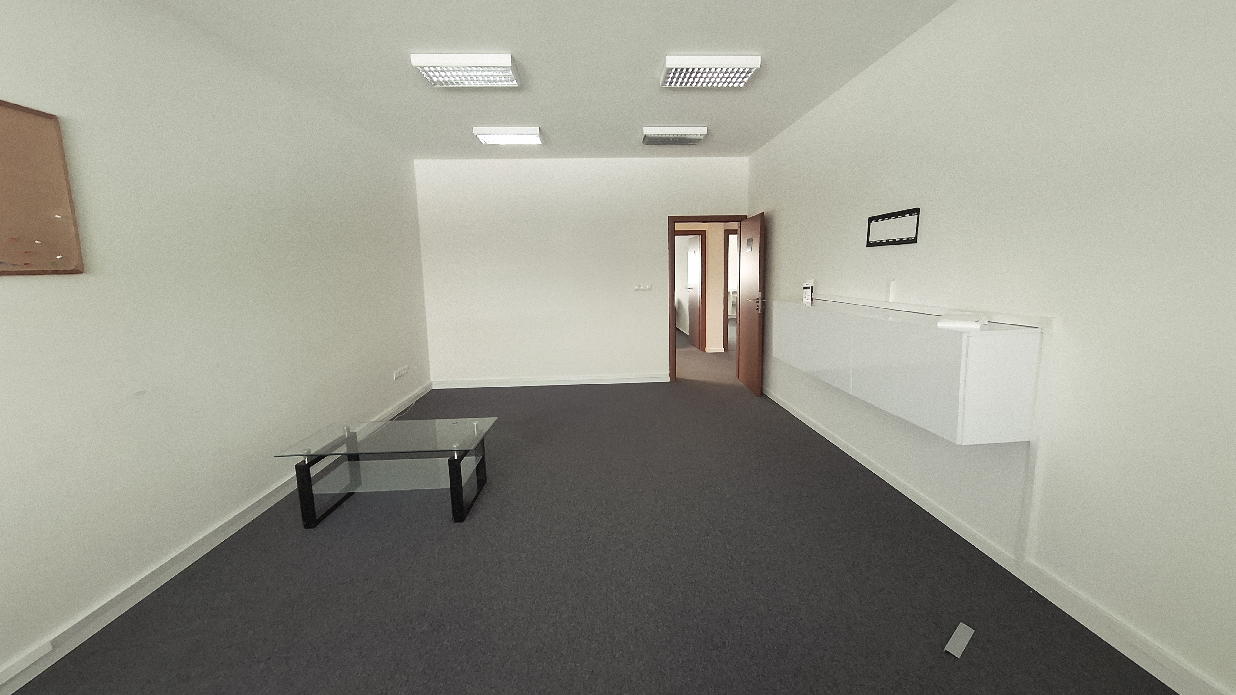 Ponuka kancelárskych priestorov od 20 m2 – 256 m2, Žilina, Závodská cesta. Ponuka kancelárskych priestorov od 20 m2 – 256 m2, Žilina, Závodská cesta.