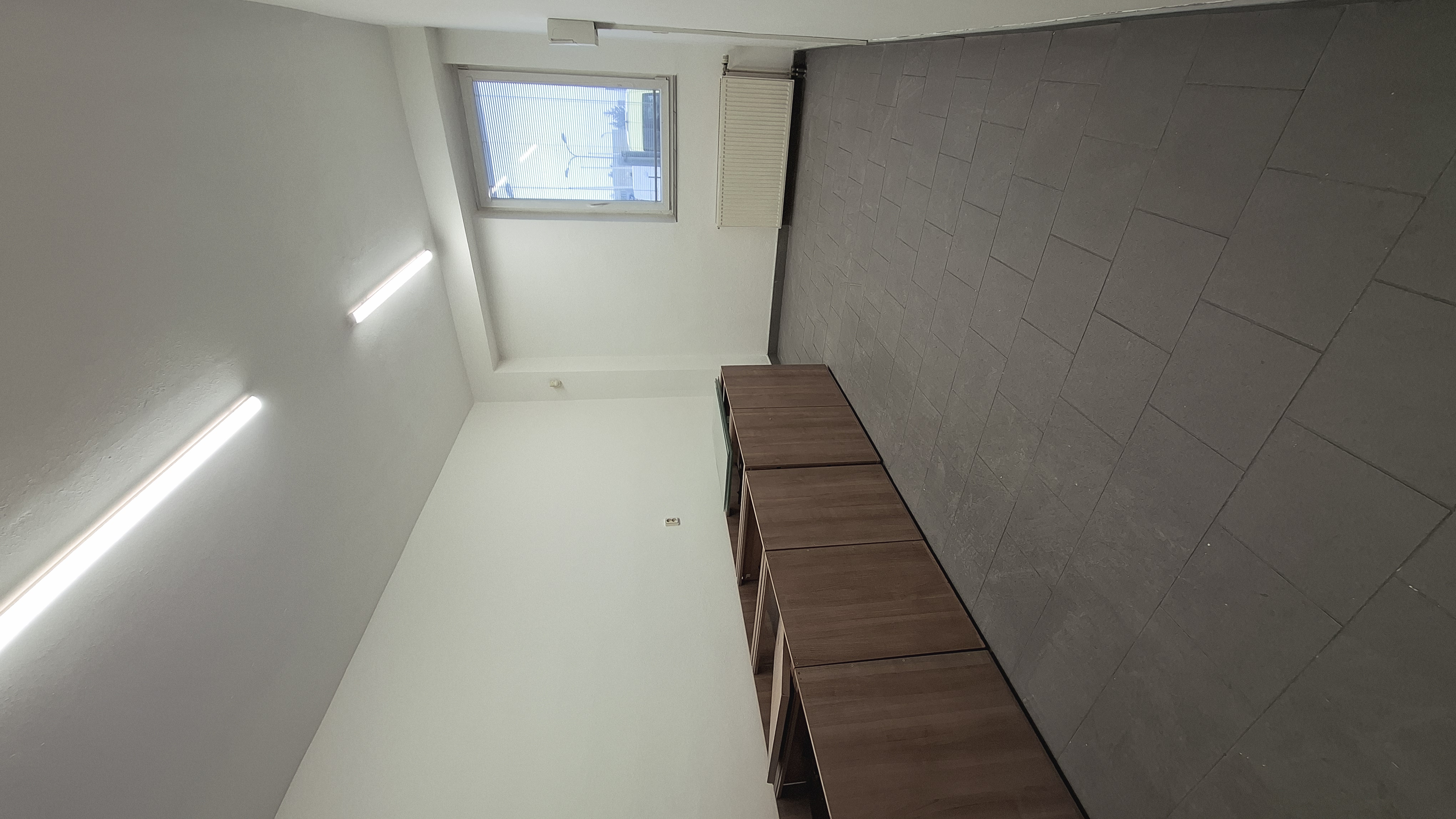 Na prenájom priestranné kancelárske priestory, ul. Štrková v Žiline, 200m2. Na prenájom priestranné kancelárske priestory, ul. Štrková v Žiline, 200m2.