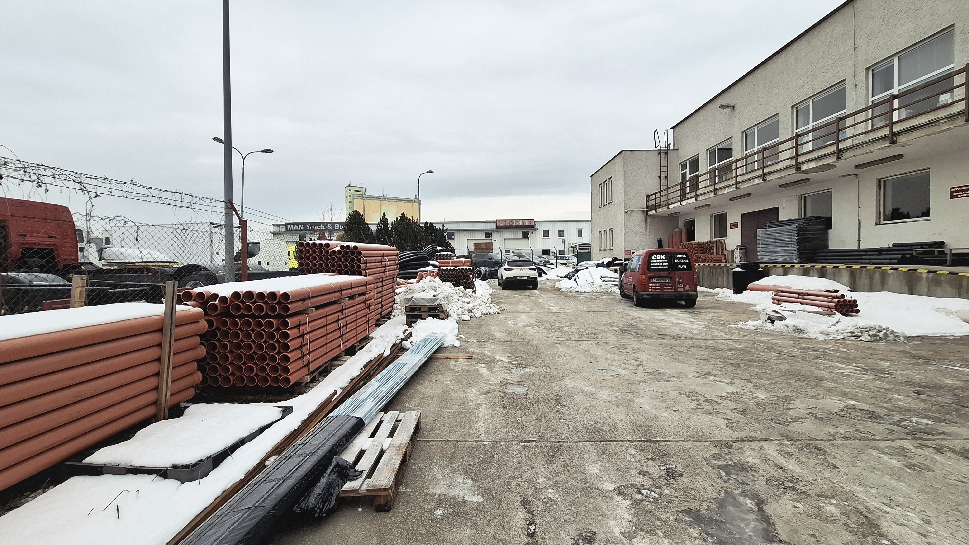 Na prenájom priestranné kancelárske priestory, ul. Štrková v Žiline, 200m2. Na prenájom priestranné kancelárske priestory, ul. Štrková v Žiline, 200m2.